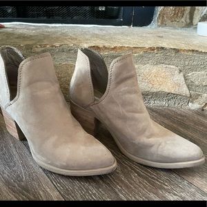 Steve Madden Tan Suede Bootie